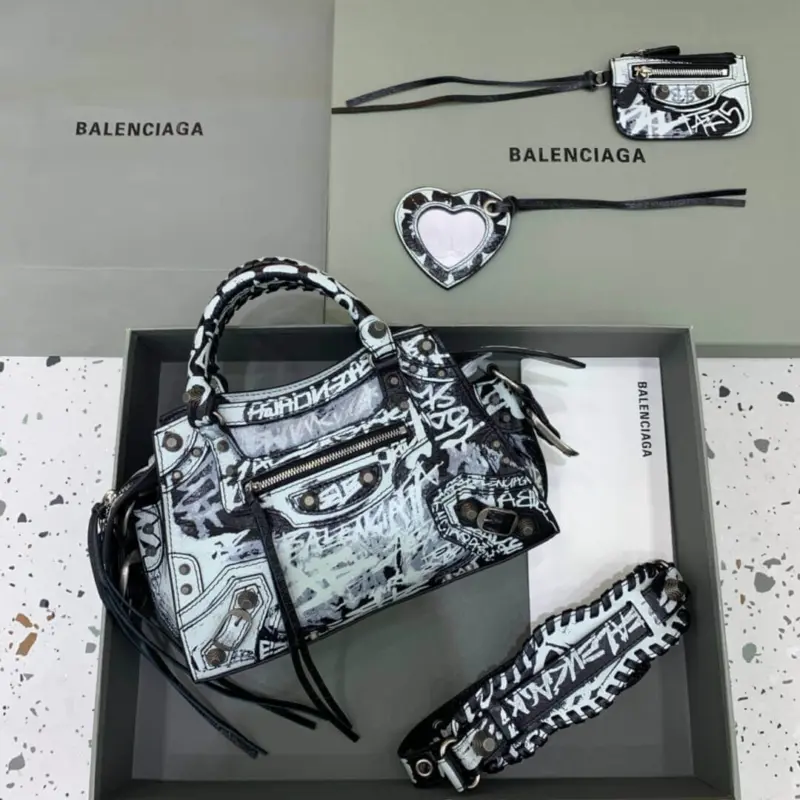 Neo-Cagole-XS-Studded-Tote-in-Printed-Crinkled-Leather-638515-Black-Neo-Cagole-XS-Studded-Tote-in-Printed-Crinkled-Leather-638515-Black-5.webp