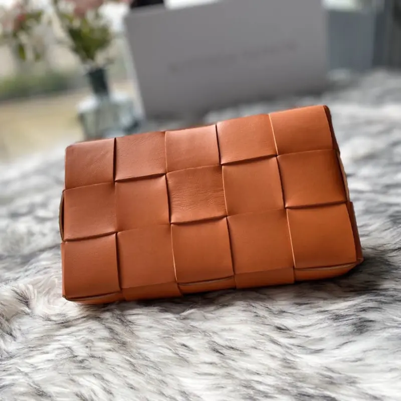 Padded-Maxi-Woven-Cassette-Crossbody-Shoulder-Bag-578004-Orange-Padded-Maxi-Woven-Cassette-Crossbody-Shoulder-Bag-578004-Orange-2.webp