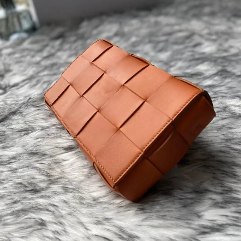 Padded-Maxi-Woven-Cassette-Crossbody-Shoulder-Bag-578004-Orange-Padded-Maxi-Woven-Cassette-Crossbody-Shoulder-Bag-578004-Orange-3.webp