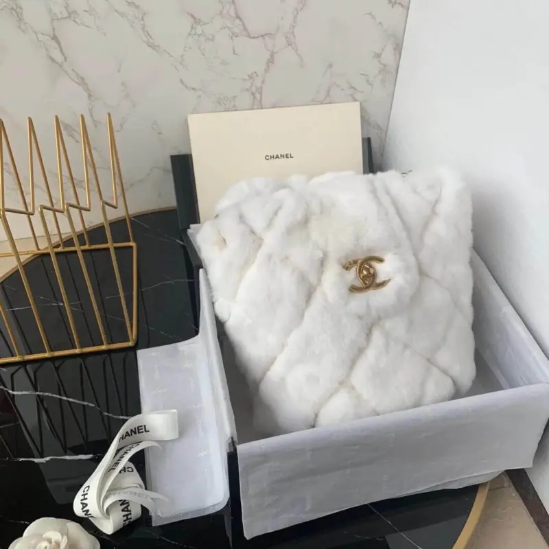 Plush-Shearling-Lambskin-Drawstring-Bucket-Shoulder-Bag-AS2241-White-Plush-Shearling-Lambskin-Drawstring-Bucket-Shoulder-Bag-AS2241-White-1.webp
