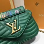 Quilted-Calfskin-Leather-Chain-Shoulder-Bag-MM-M51946-Green-Quilted-Calfskin-Leather-Chain-Shoulder-Bag-MM-M51946-Green-2.webp