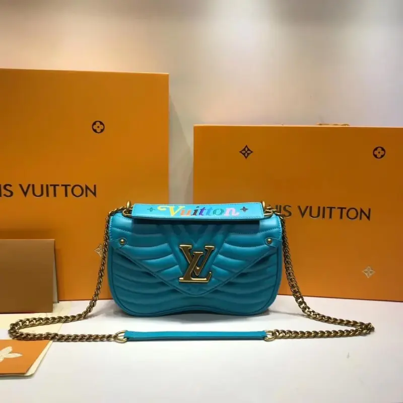 Quilted-Calfskin-Leather-Chain-Shoulder-Bag-MM-M51946-Light-Blue-Quilted-Calfskin-Leather-Chain-Shoulder-Bag-MM-M51946-Light-Blue-2.webp