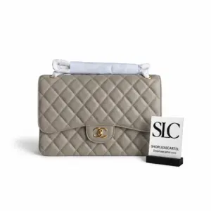 Quilted Caviar Calfskin Classic Flap Shoulder Bag 30cm A01113