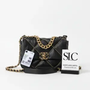 Quilted Chain 19 Flap Shoulder Bag in Black AS1160 B03215