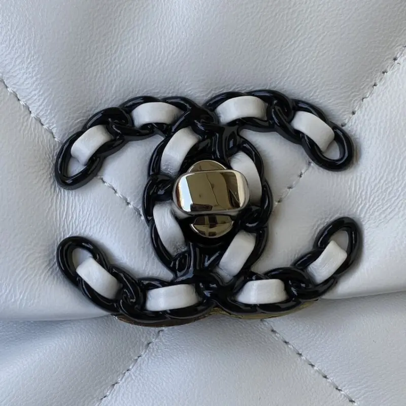 Quilted-Classic-19-Flap-Shoulder-Bag-with-Chain-Strap-AS1160-B02511-White-Quilted-Classic-19-Flap-Shoulder-Bag-with-Chain-Strap-AS1160-B02511-White-3.webp