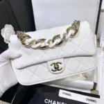 Quilted-Flap-Shoulder-Bag-with-Large-Bi-Color-Chain-AS1353-White-Quilted-Flap-Shoulder-Bag-with-Large-Bi-Color-Chain-AS1353-White-1.webp