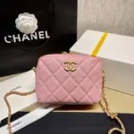 Quilted-Grained-Calfskin-Camera-Crossbody-Shoulder-Bag-AS2856-Pink-Quilted-Grained-Calfskin-Camera-Crossbody-Shoulder-Bag-AS2856-Pink-2.webp