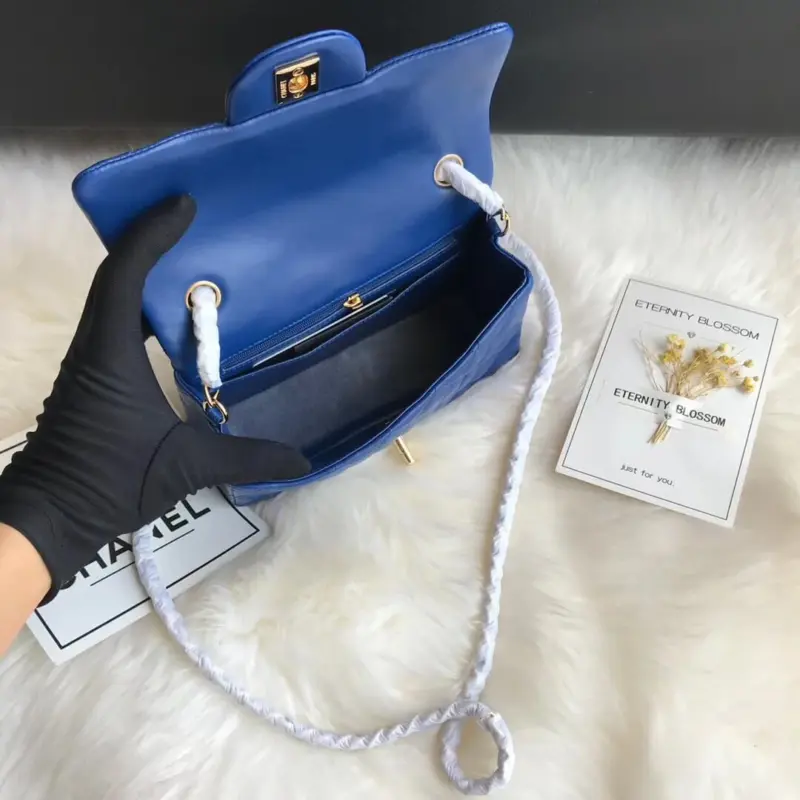 Quilted-Lambskin-20cm-Classic-Flap-Shoulder-Bag-1116-Blue-Quilted-Lambskin-20cm-Classic-Flap-Shoulder-Bag-1116-Blue-3.webp