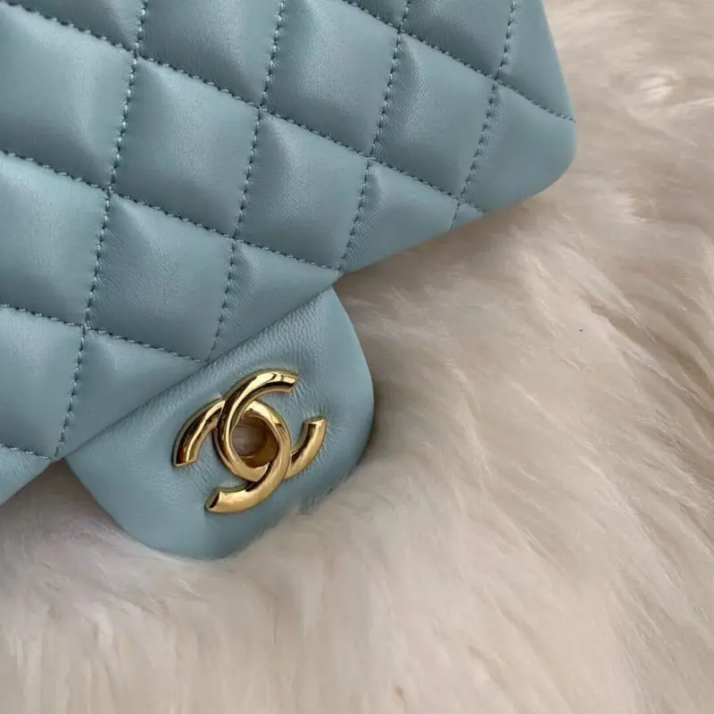 Quilted-Lambskin-20cm-Classic-Flap-Shoulder-Bag-1116-Light-Blue-Quilted-Lambskin-20cm-Classic-Flap-Shoulder-Bag-1116-Light-Blue-3.webp