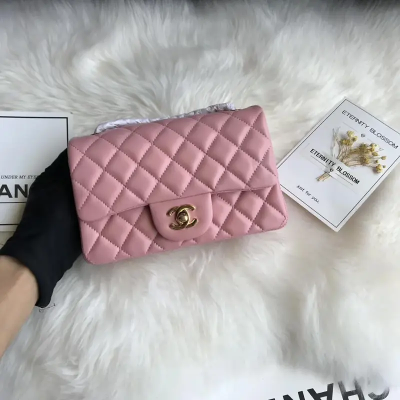 Quilted-Lambskin-20cm-Classic-Flap-Shoulder-Bag-1116-Pink-Quilted-Lambskin-20cm-Classic-Flap-Shoulder-Bag-1116-Pink-2.webp