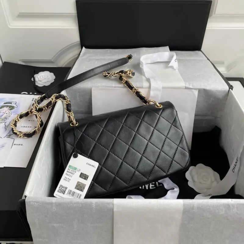 Quilted-Lambskin-Leather-Large-Classic-Flap-Shoulder-Bag-AS2319-Black-Quilted-Lambskin-Leather-Large-Classic-Flap-Shoulder-Bag-AS2319-Black-2.webp