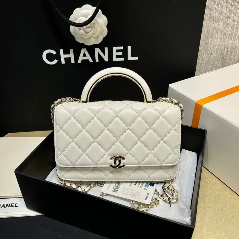 Quilted-Lambskin-Wallet-On-Chain-Top-Handle-Bag-Black-AP2844-White-Quilted-Lambskin-Wallet-On-Chain-Top-Handle-Bag-Black-AP2844-White-2.webp