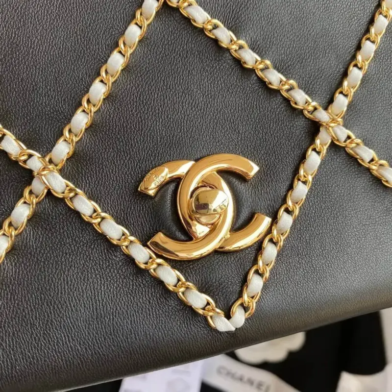 Quilted-Leather-Flap-Shoulder-Bag-with-Entwined-Chain-AS2383-Black-Quilted-Leather-Flap-Shoulder-Bag-with-Entwined-Chain-AS2383-Black-3.webp