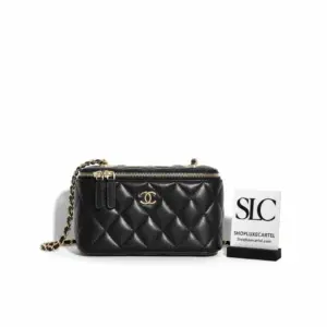 Quilted Mini Vanity Crossbody Case with Classic Chain AP1472