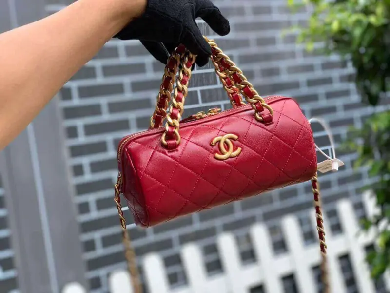 Quilted-Shiny-Lambskin-Small-Top-Handle-Bowling-Bag-AS1899-Red-Quilted-Shiny-Lambskin-Small-Top-Handle-Bowling-Bag-AS1899-Red-2.webp