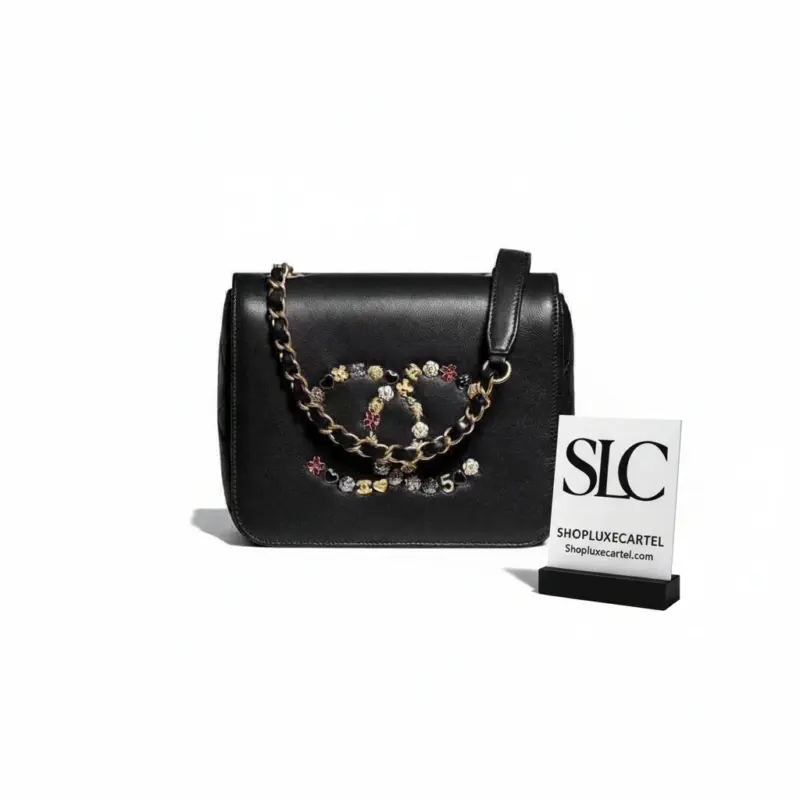 Quilted-Shoulder-Bag-with-Studded-Detailing-and-Chain-AS1181-1.webp