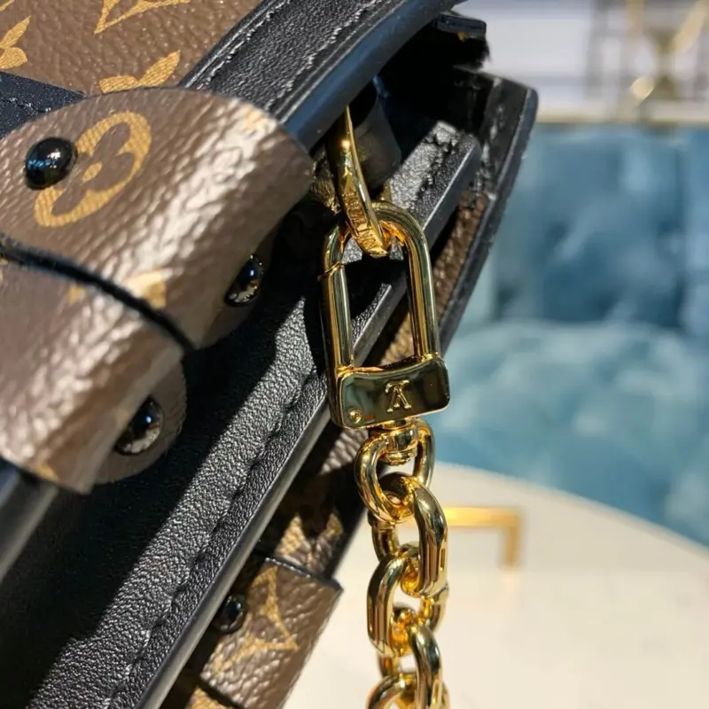 Reverse-Monogram-Petite-Trunk-Style-Crossbody-Clutch-Bag-M43596-6.webp