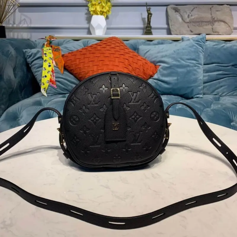 Round-Monogram-Print-Boite-Chapeau-Souple-Crossbody-Bag-M45167-M45276-Black-Round-Monogram-Print-Boite-Chapeau-Souple-Crossbody-Bag-M45167-M45276-Black-3.webp