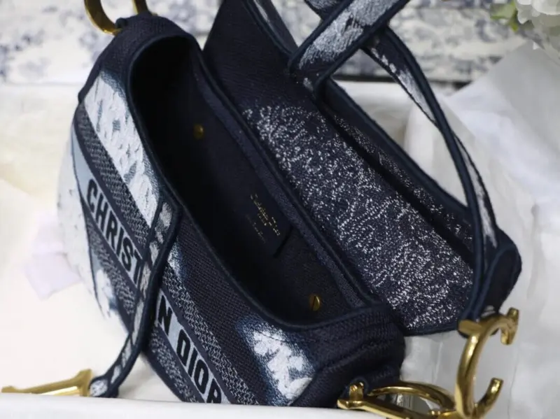 Saddle-Shoulder-Bag-with-Multicolor-Tie-Dye-Embroidery-M0446-11.webp