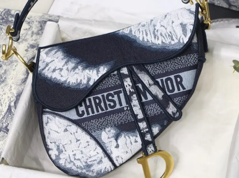 Saddle-Shoulder-Bag-with-Multicolor-Tie-Dye-Embroidery-M0446-4.webp