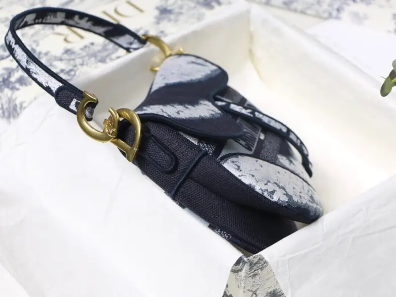 Saddle-Shoulder-Bag-with-Multicolor-Tie-Dye-Embroidery-M0446-5.webp