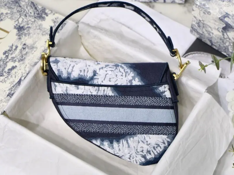 Saddle-Shoulder-Bag-with-Multicolor-Tie-Dye-Embroidery-M0446-9.webp