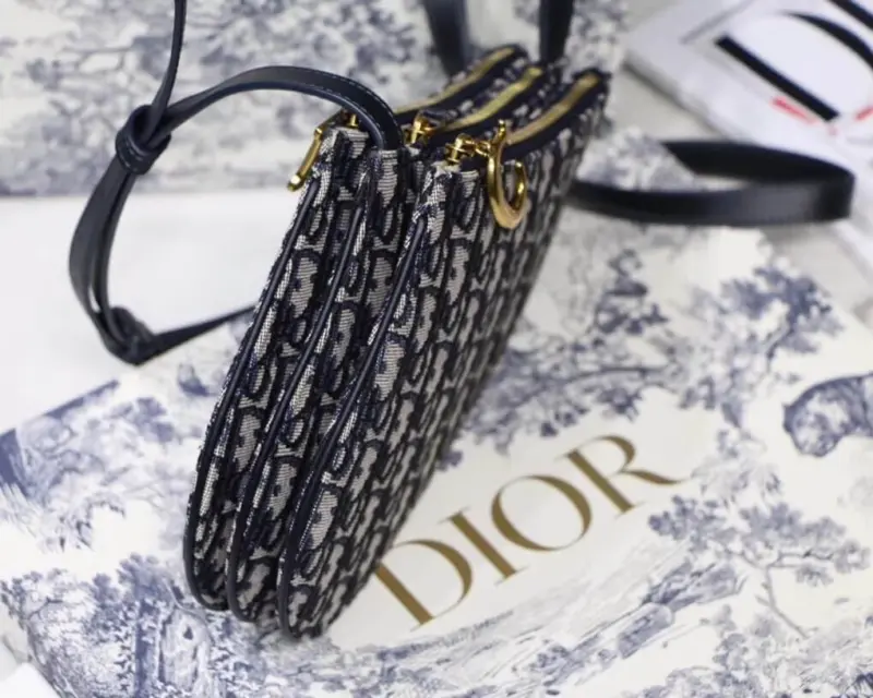 Saddle-Style-Oblique-Jacquard-Print-Clutch-Pouch-Bag-S5642-8.webp