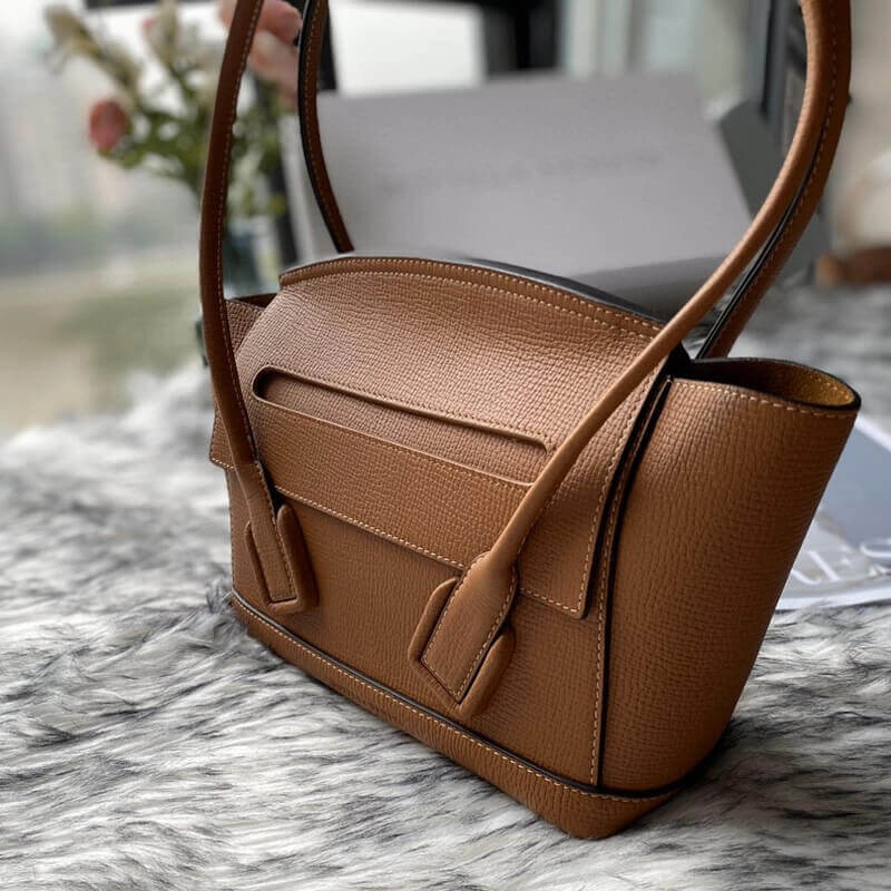 Small-Arco-Top-Handle-Tote-in-Grainy-Woven-Calfskin-580725-Caramel-Small-Arco-Top-Handle-Tote-in-Grainy-Woven-Calfskin-580725-Caramel-4.webp