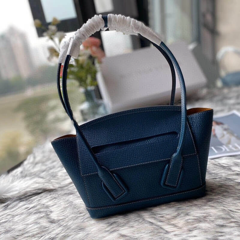 Small-Arco-Top-Handle-Tote-in-Grainy-Woven-Calfskin-580725-Navy-Blue-Small-Arco-Top-Handle-Tote-in-Grainy-Woven-Calfskin-580725-Navy-Blue-3.webp