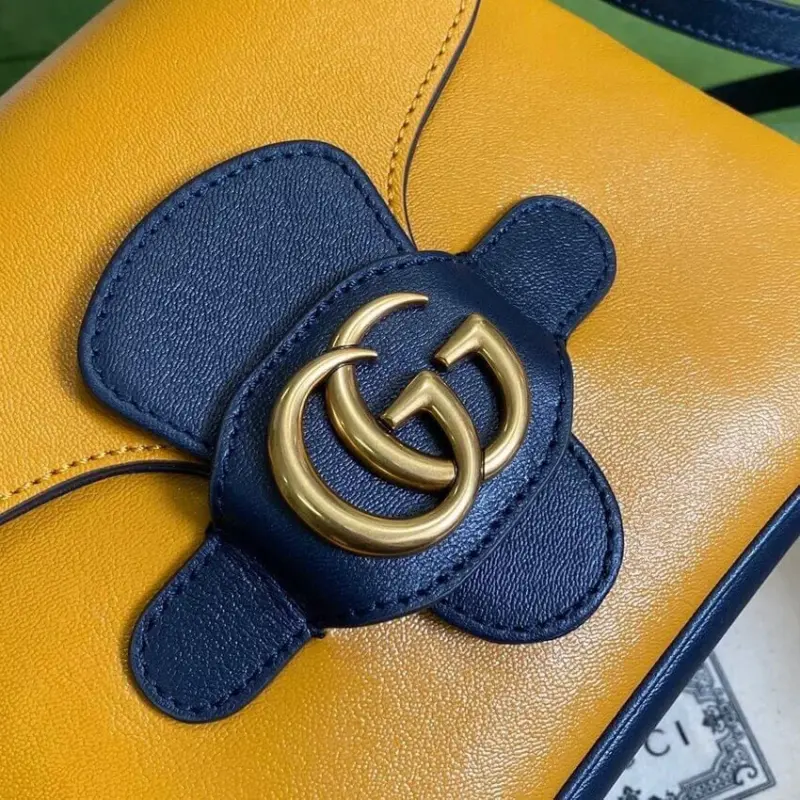 Small-Messenger-Crossbody-Bag-with-Double-G-Plaque-648934-6.webp