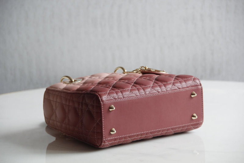 Small-Quilted-Cannage-Bag-in-Pink-Gradient-Lambskin-M0538-8.webp