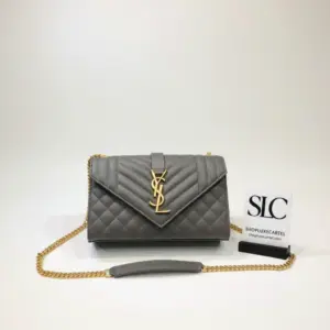 Small Quilted Envelope Crossbody Bag in Grained Leather 526286