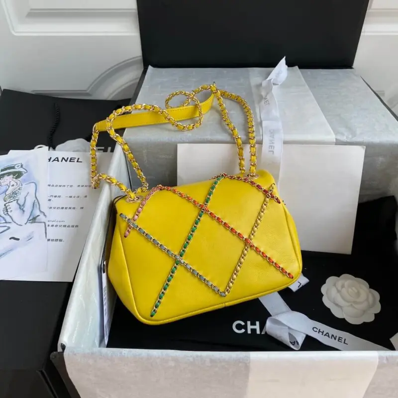 Small-Quilted-Flap-Bag-with-Entwined-Chain-Strap-AS2382-Yellow-Small-Quilted-Flap-Bag-with-Entwined-Chain-Strap-AS2382-Yellow-4.webp
