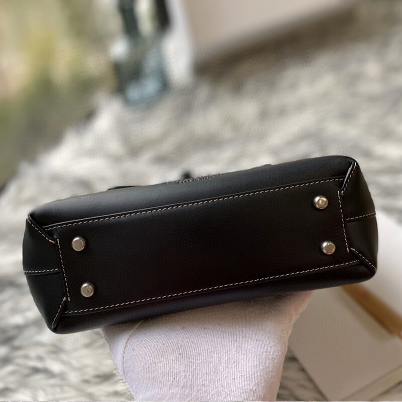 Small-Top-Handle-Tote-Bag-in-Smooth-Calfskin-580725-Black-Small-Top-Handle-Tote-Bag-in-Smooth-Calfskin-580725-Black-3.webp