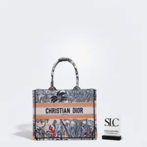 Small Travel Book Tote in Elegant Embroidered Canvas M1296