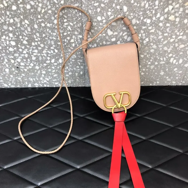 Small-V-Hardware-Flap-Leather-Crossbody-Shoulder-Bag-0910-Pink-Small-V-Hardware-Flap-Leather-Crossbody-Shoulder-Bag-0910-Pink-1.webp