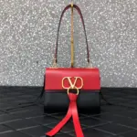 Small-Vring-Shoulder-Bag-in-Calfskin-and-Buffalo-Leather-0003-Red-Small-Vring-Shoulder-Bag-in-Calfskin-and-Buffalo-Leather-0003-Red-1.webp