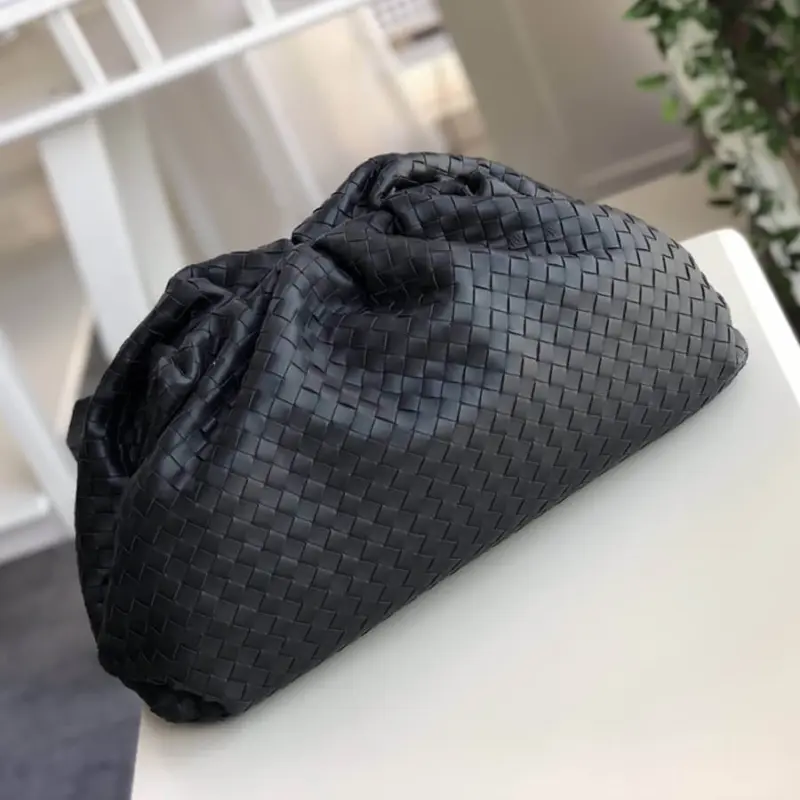 Soft-Gathered-Woven-Leather-Dumpling-Pouch-Clutch-Bag-576175-Black-Soft-Gathered-Woven-Leather-Dumpling-Pouch-Clutch-Bag-576175-Black-2.webp