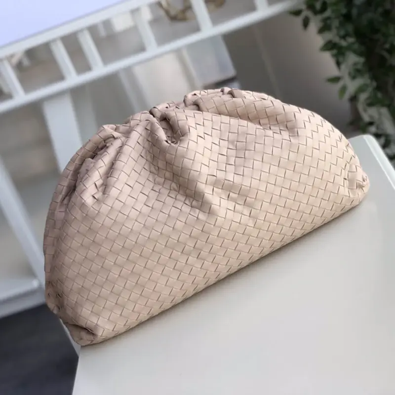 Soft-Gathered-Woven-Leather-Dumpling-Pouch-Clutch-Bag-576175-Nude-Pink-Soft-Gathered-Woven-Leather-Dumpling-Pouch-Clutch-Bag-576175-Nude-Pink-2.webp