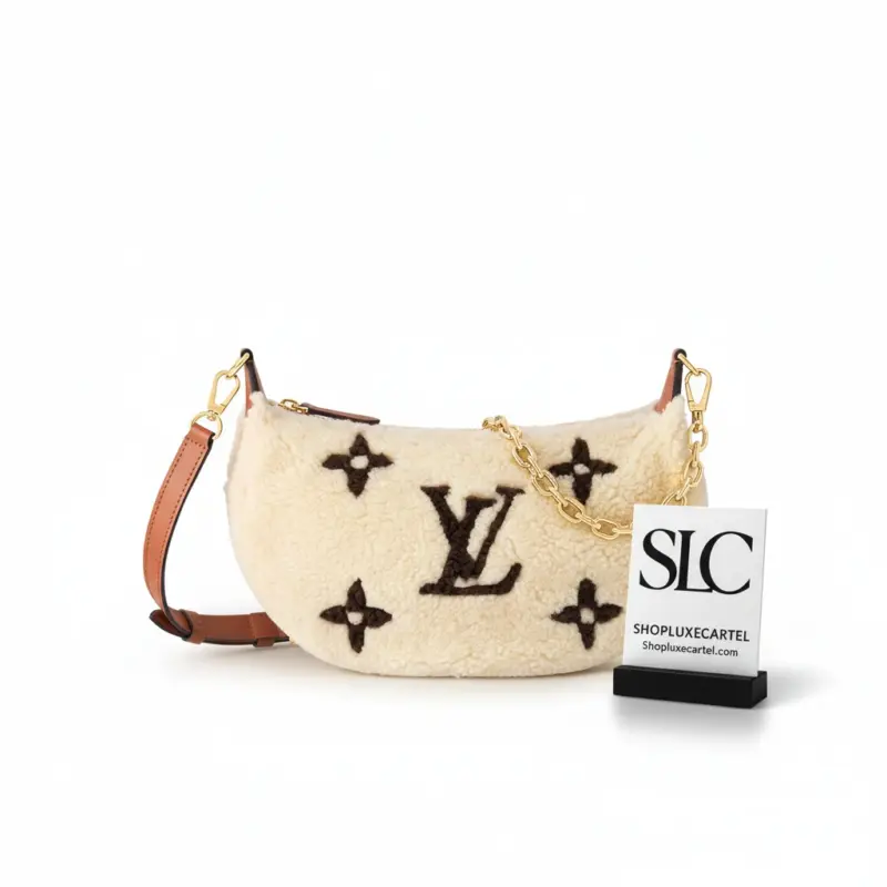 Soft-Shearling-Half-Moon-Shoulder-Bag-for-Winter-M23321-1.webp