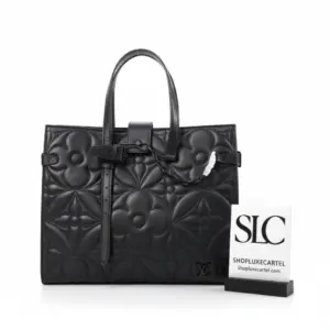 Spacious Everyday Shoulder Shopping Tote Bag M60725