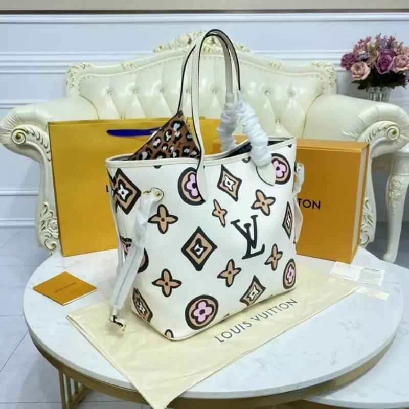 Spacious-Monogram-Print-Shoulder-Tote-Bag-M45818-M45819-Cream-Spacious-Monogram-Print-Shoulder-Tote-Bag-M45818-M45819-Cream-4.webp