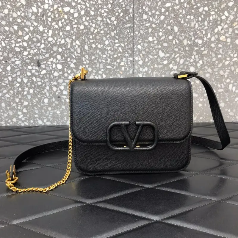 Structured-V-Accent-Small-Shiny-Calfskin-Shoulder-Bag-0021-Black-Structured-V-Accent-Small-Shiny-Calfskin-Shoulder-Bag-0021-Black-2.webp