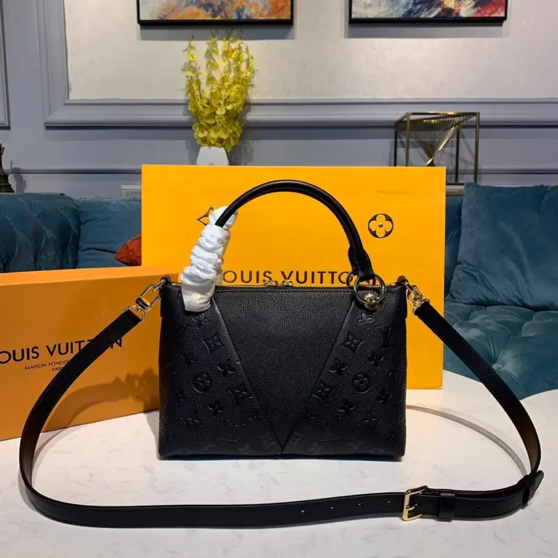 Structured-V-Tote-BB-Top-Handle-Crossbody-Bag-M44845-M44418-M44419-M44937-Black-Structured-V-Tote-BB-Top-Handle-Crossbody-Bag-M44845-M44418-M44419-M44937-Black-3.webp