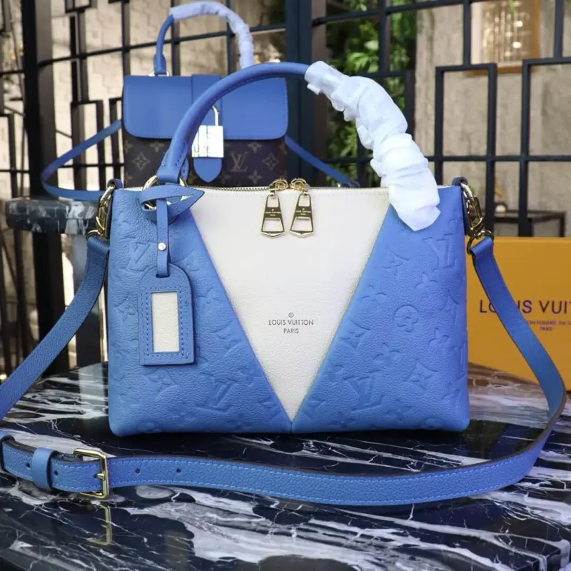 Structured-V-Tote-BB-Top-Handle-Crossbody-Bag-M44845-M44418-M44419-M44937-Light-Blue-Structured-V-Tote-BB-Top-Handle-Crossbody-Bag-M44845-M44418-M44419-M44937-Light-Blue-2.webp