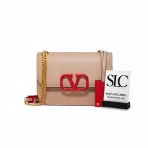 V-Lock Signature Smooth Calfskin Leather Shoulder Bag 0027