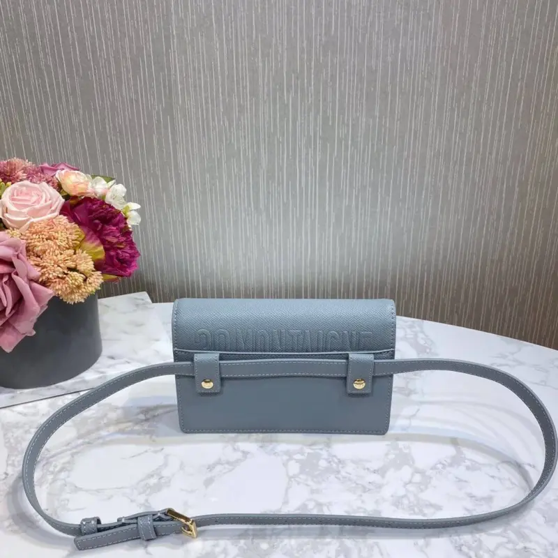 Versatile-30-Montaigne-2-In-1-Grained-Calfskin-Pouch-S2086-Blue-Gray-Versatile-30-Montaigne-2-In-1-Grained-Calfskin-Pouch-S2086-Blue-Gray-2.webp