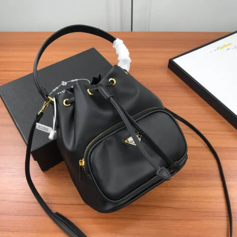 Versatile-Drawstring-Pouch-Style-Leather-Bucket-Bag-1BH038-Black-Versatile-Drawstring-Pouch-Style-Leather-Bucket-Bag-1BH038-Black-3.webp