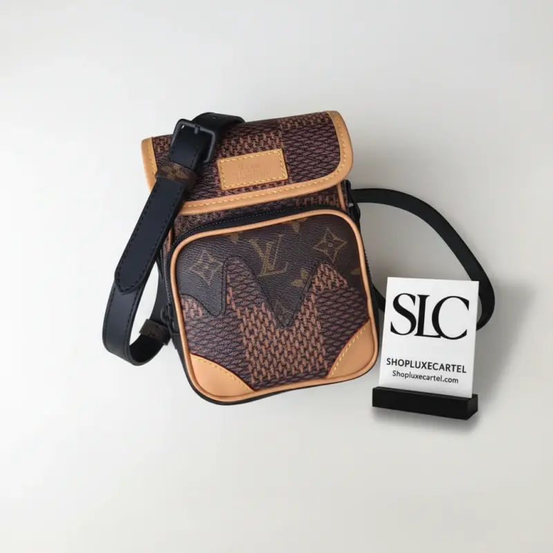 Wave-Monogram-Print-Amazone-Crossbody-Messenger-Bag-M55456-1.webp