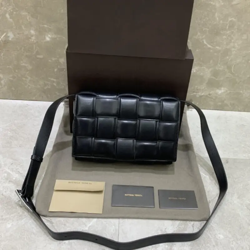Woven-Padded-Cassette-Leather-Crossbody-Shoulder-Bag-591970-Black-Woven-Padded-Cassette-Leather-Crossbody-Shoulder-Bag-591970-Black-3.webp